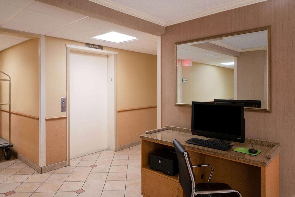 La Quinta By Wyndham Nashville Airport Buitenkant foto